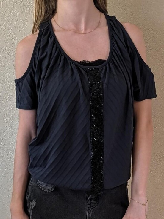 Cynthia Rowley Tops - Cynthia Rowley Black Cold-Shoulder Top with Chain Mail Center Trim